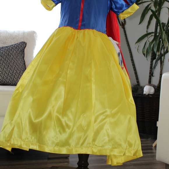 SNOW WHITE COSTUME - Picture 11 of 13